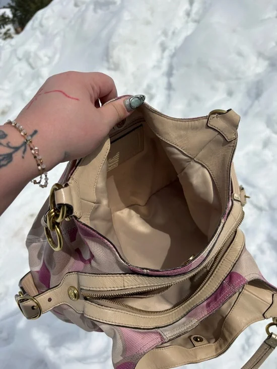 2010 Coach Madison Maggie Signature bagđź’— - Picture 7 of 9